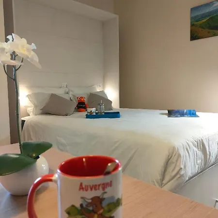 פארק נופש Vvf Super-besse Auvergne Sancy סופר בס